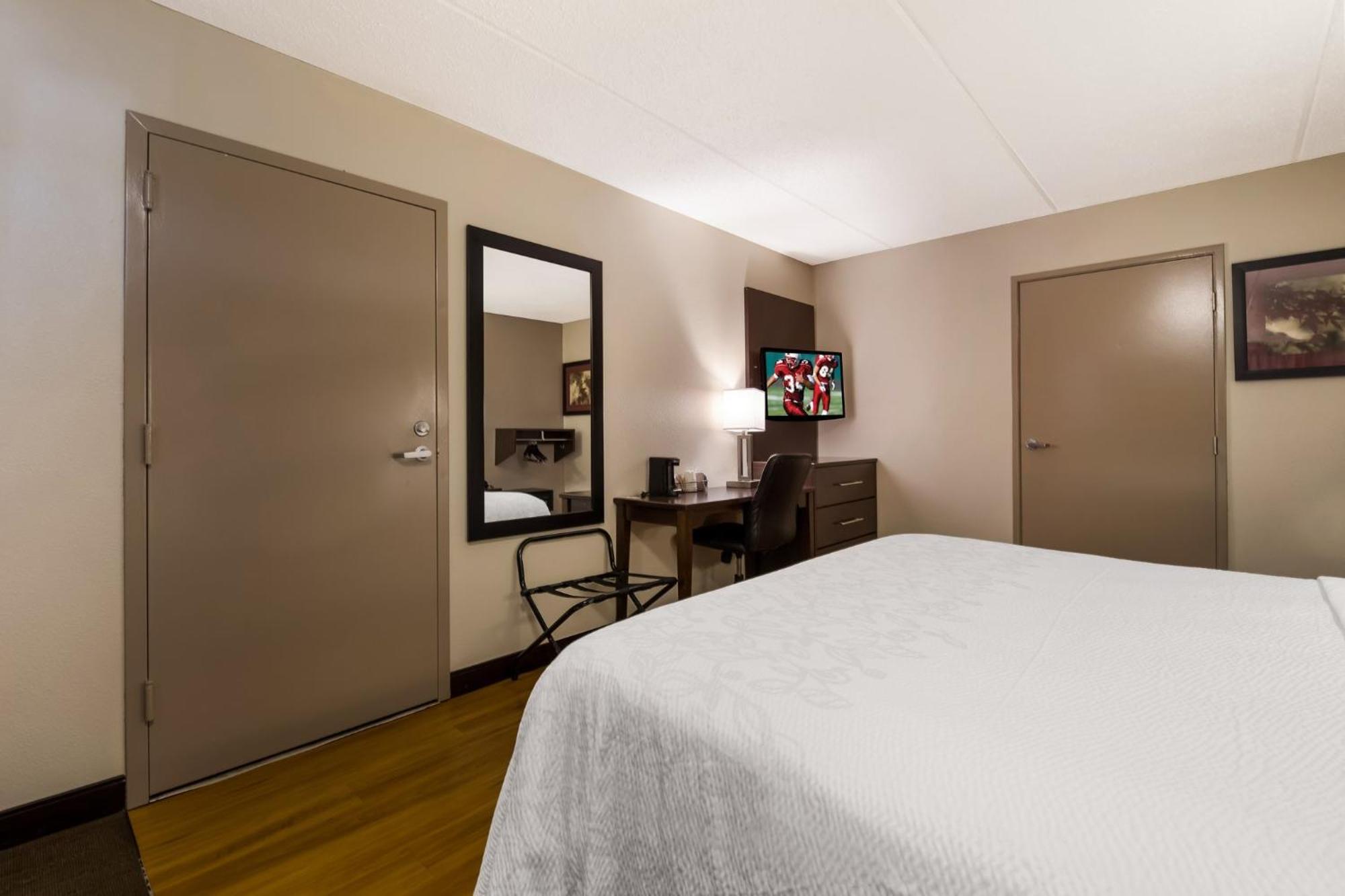 Red Roof Inn Plus+ Nashville Airport Extérieur photo