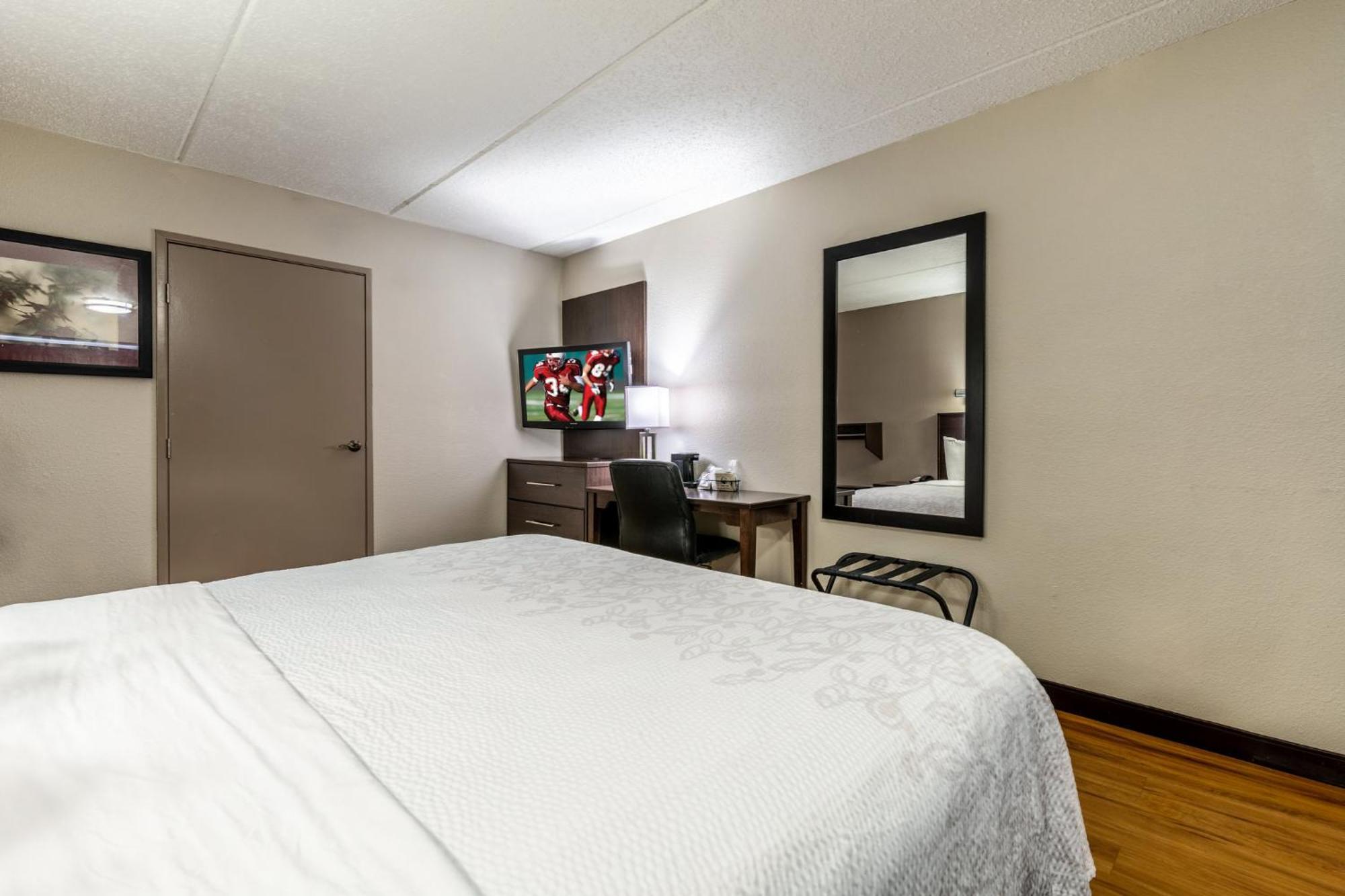 Red Roof Inn Plus+ Nashville Airport Extérieur photo