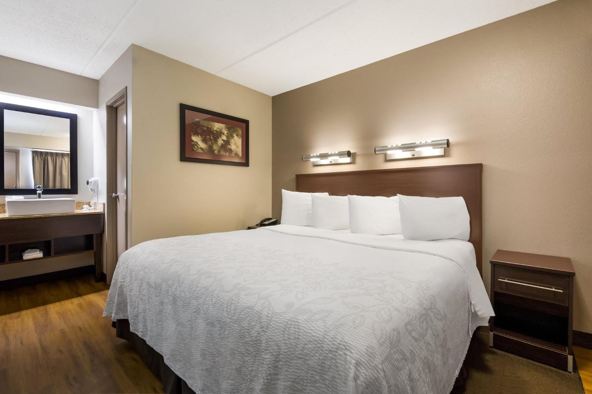 Red Roof Inn Plus+ Nashville Airport Extérieur photo
