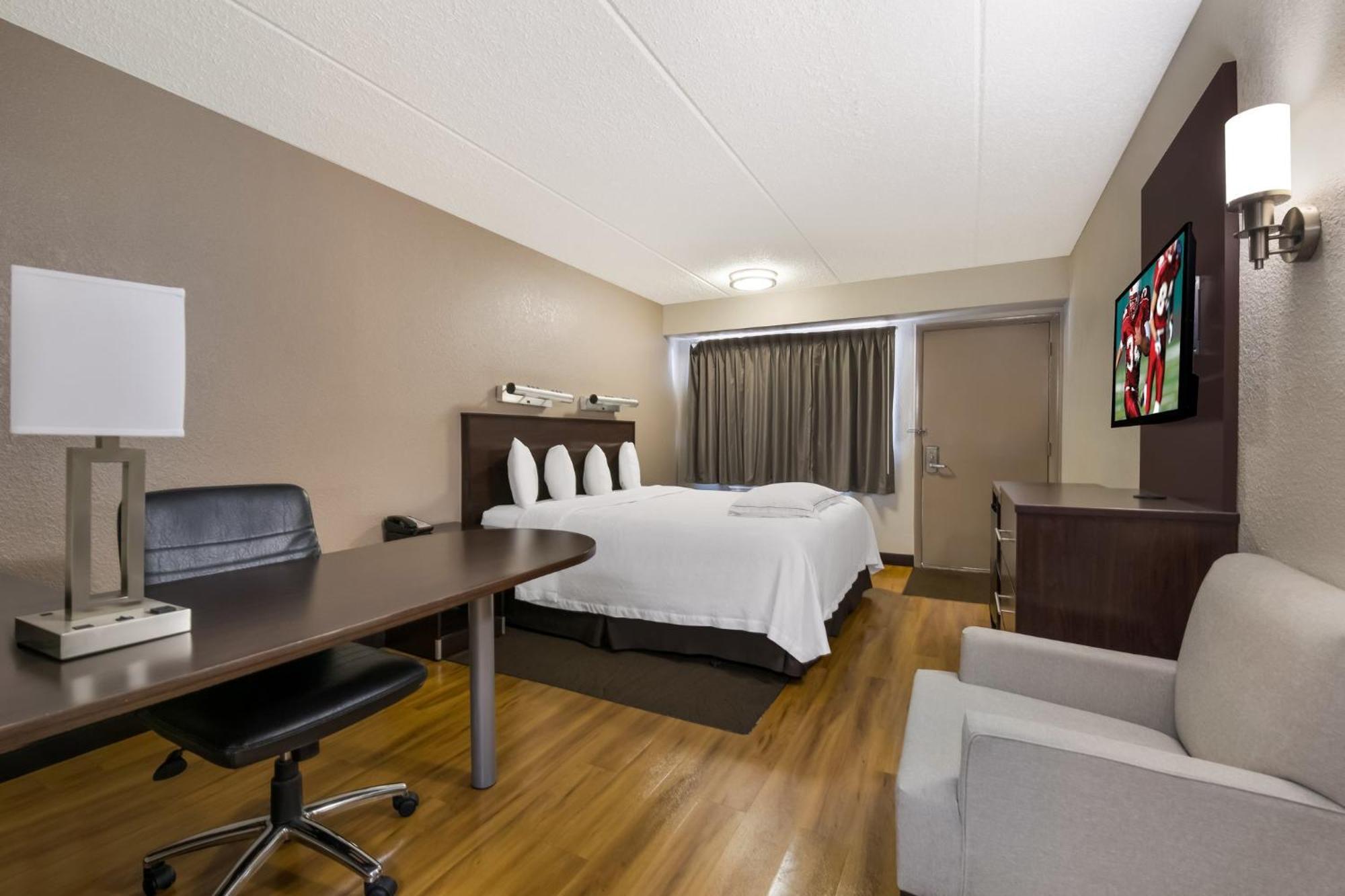 Red Roof Inn Plus+ Nashville Airport Extérieur photo