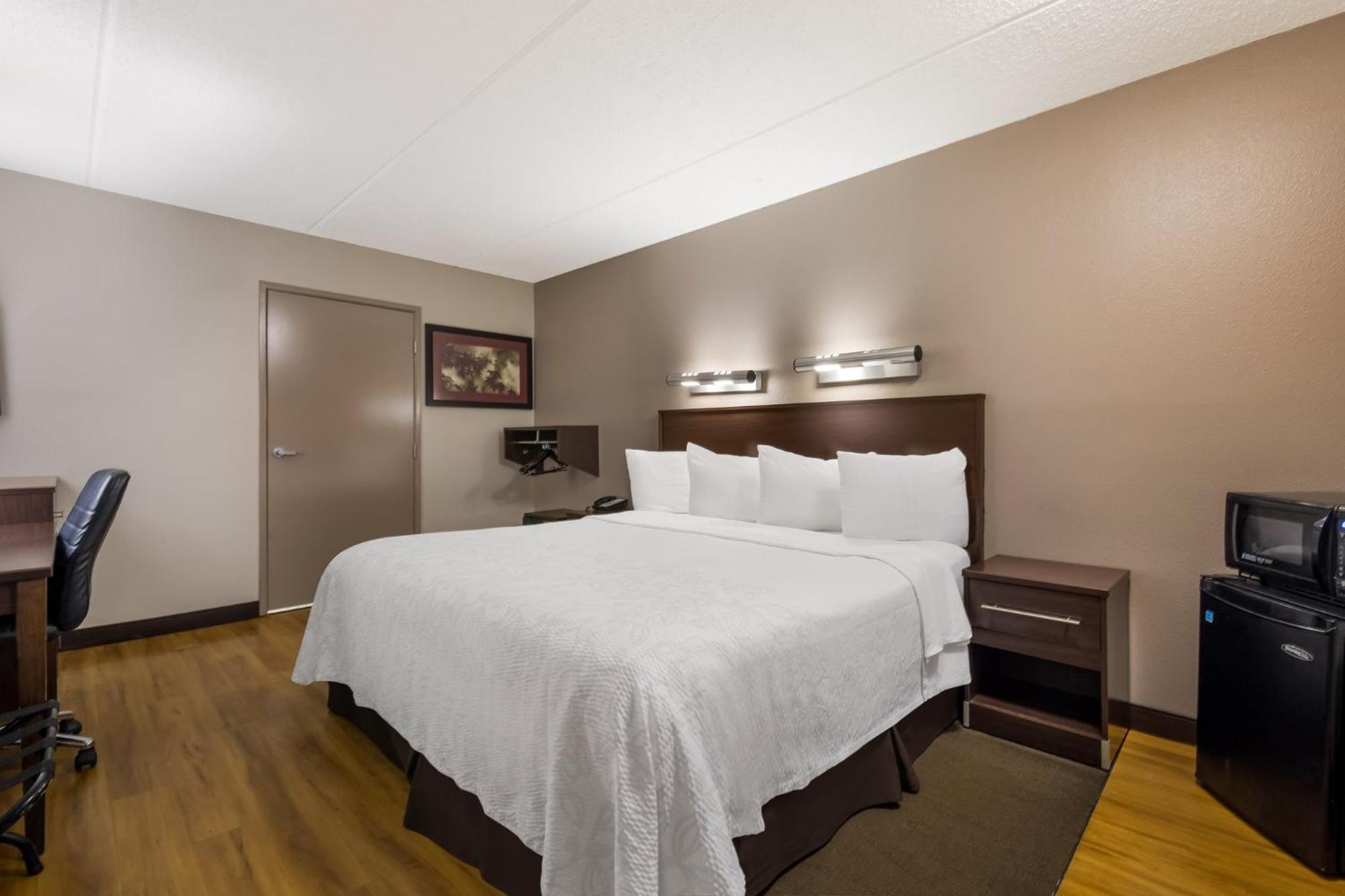 Red Roof Inn Plus+ Nashville Airport Extérieur photo