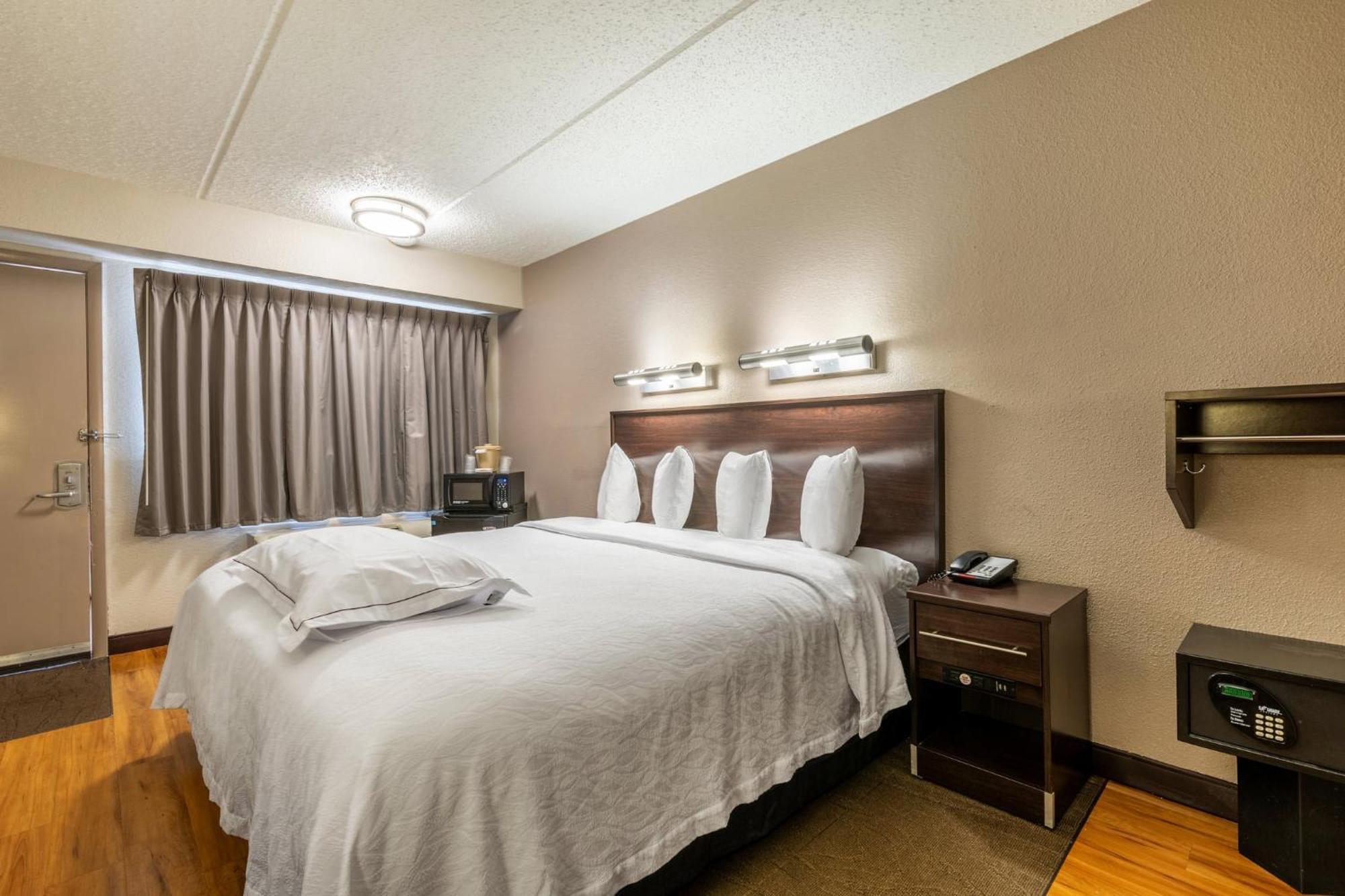 Red Roof Inn Plus+ Nashville Airport Extérieur photo
