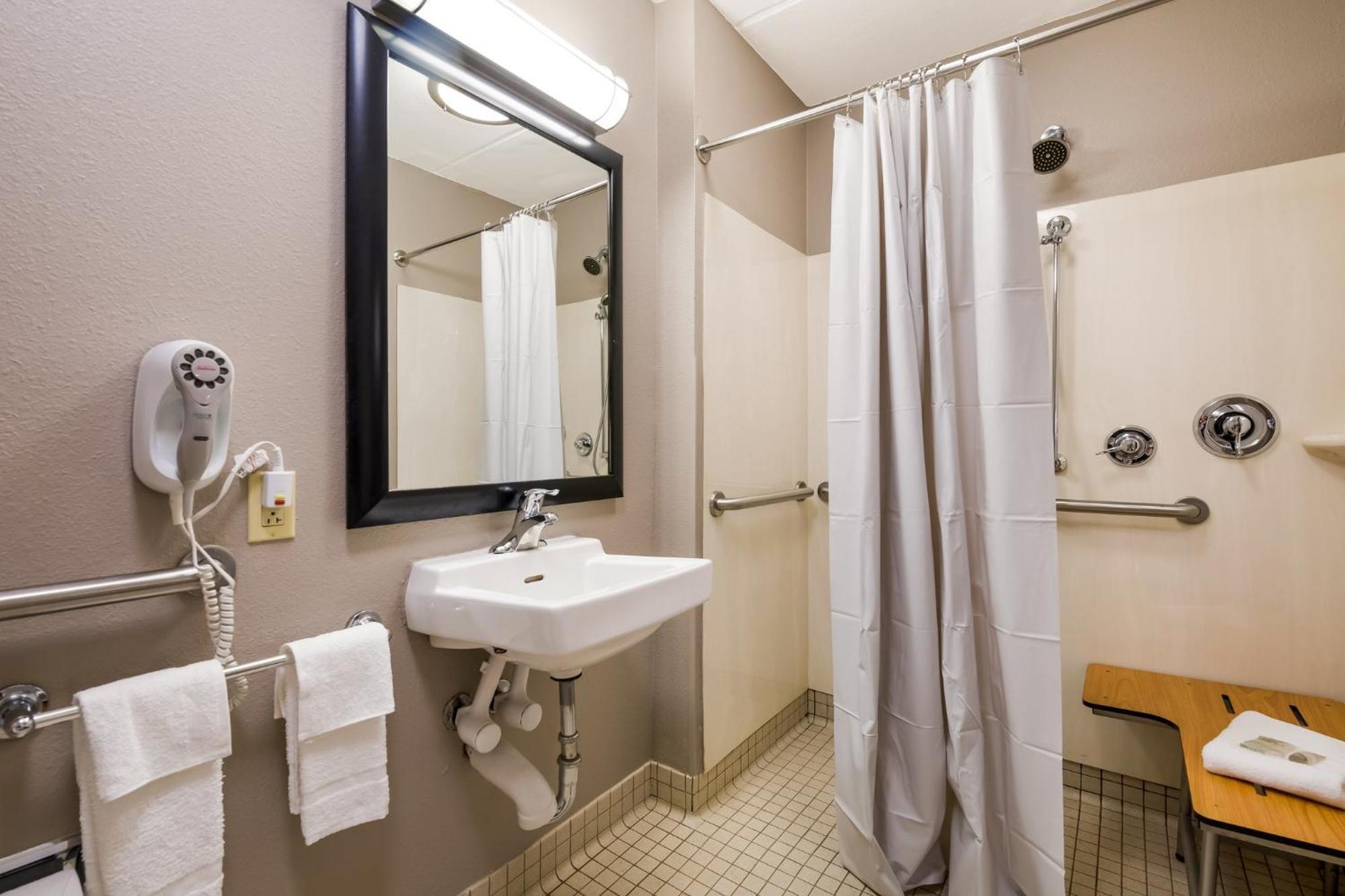 Red Roof Inn Plus+ Nashville Airport Extérieur photo