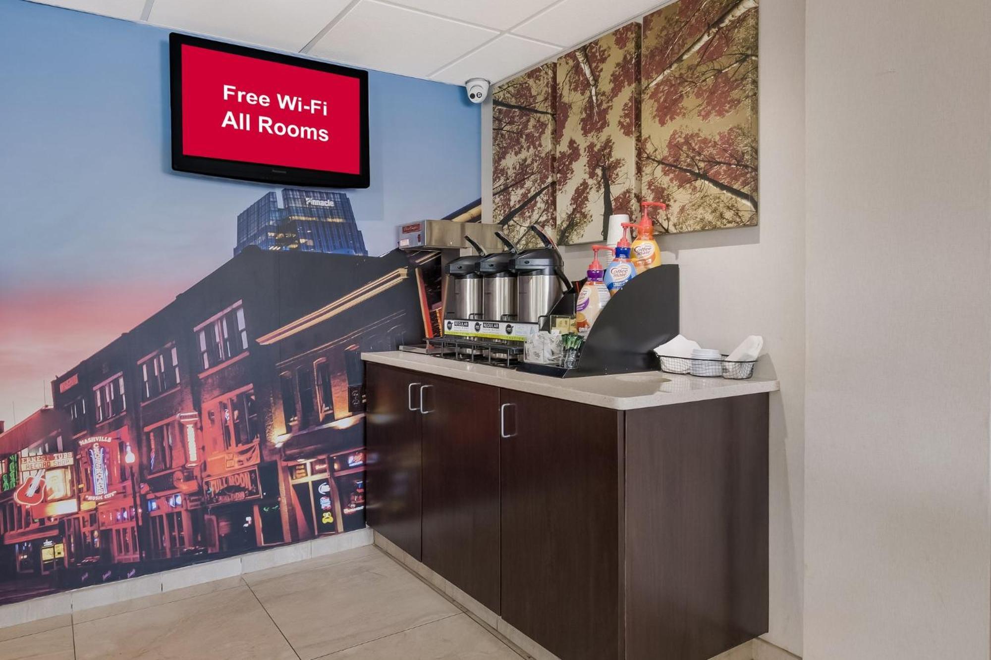 Red Roof Inn Plus+ Nashville Airport Extérieur photo