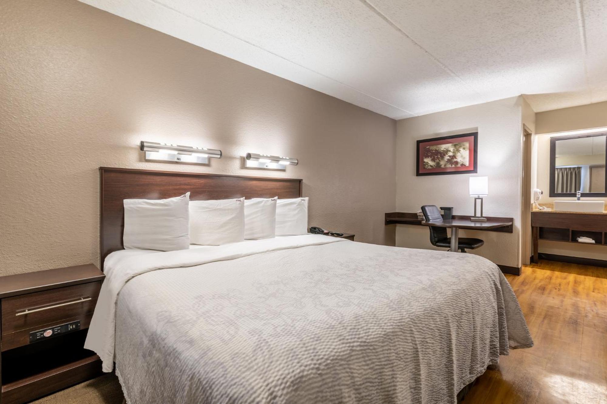 Red Roof Inn Plus+ Nashville Airport Extérieur photo