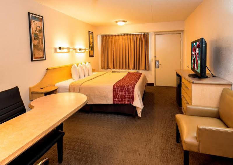 Red Roof Inn Plus+ Nashville Airport Extérieur photo