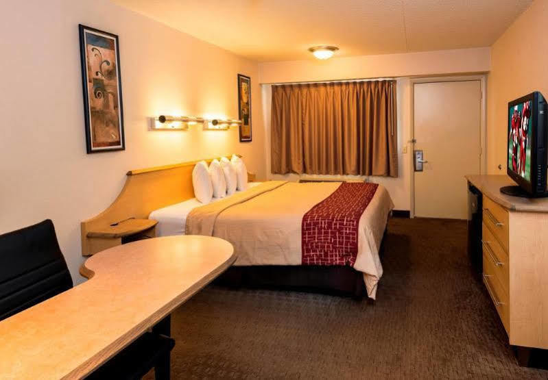 Red Roof Inn Plus+ Nashville Airport Extérieur photo